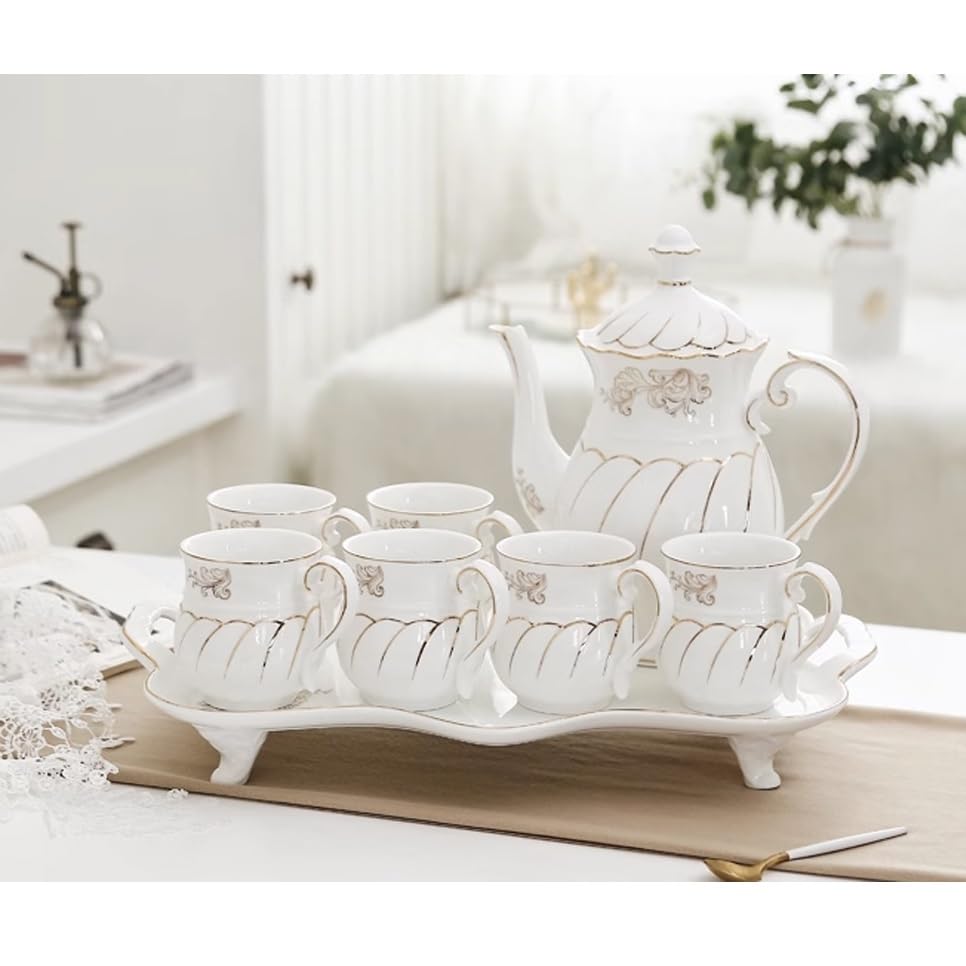 Ensemble de tasse de ménage et carafe pour sublimer le salon