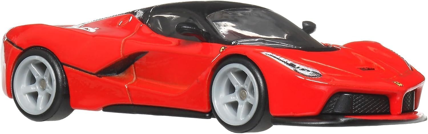Amazon.com: Hot Wheels Red Ferrari LaFerrari Euro Speed Car
