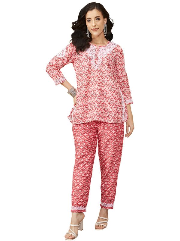 Image of Ada Hand Embroidered Lucknowi Chikankari Muslin Kurta Set for Women A811267