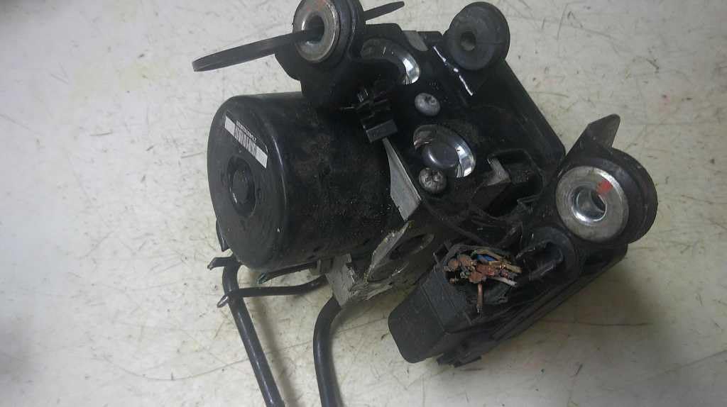 Anti-Lock Brake Part Pump Assembly Fits 14-16 Compatible with Volvo S60 31329137