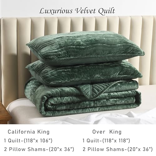 Image of Velvet Oversized King Quilt Set, California King Comforter Set Emerald Green Bedding Set (118 inch*118 inch) with 2 Pillow Shams, Luxurious Quilt Set,All-Season 3 Pieces