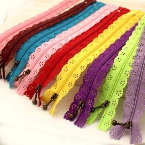 Image secondaire de Yeqin (TM) Lot de 20 fermetures éclair en dentelle - Couleurs aléatoires - 30 cm - Finition en nylon - Pour confection de robes