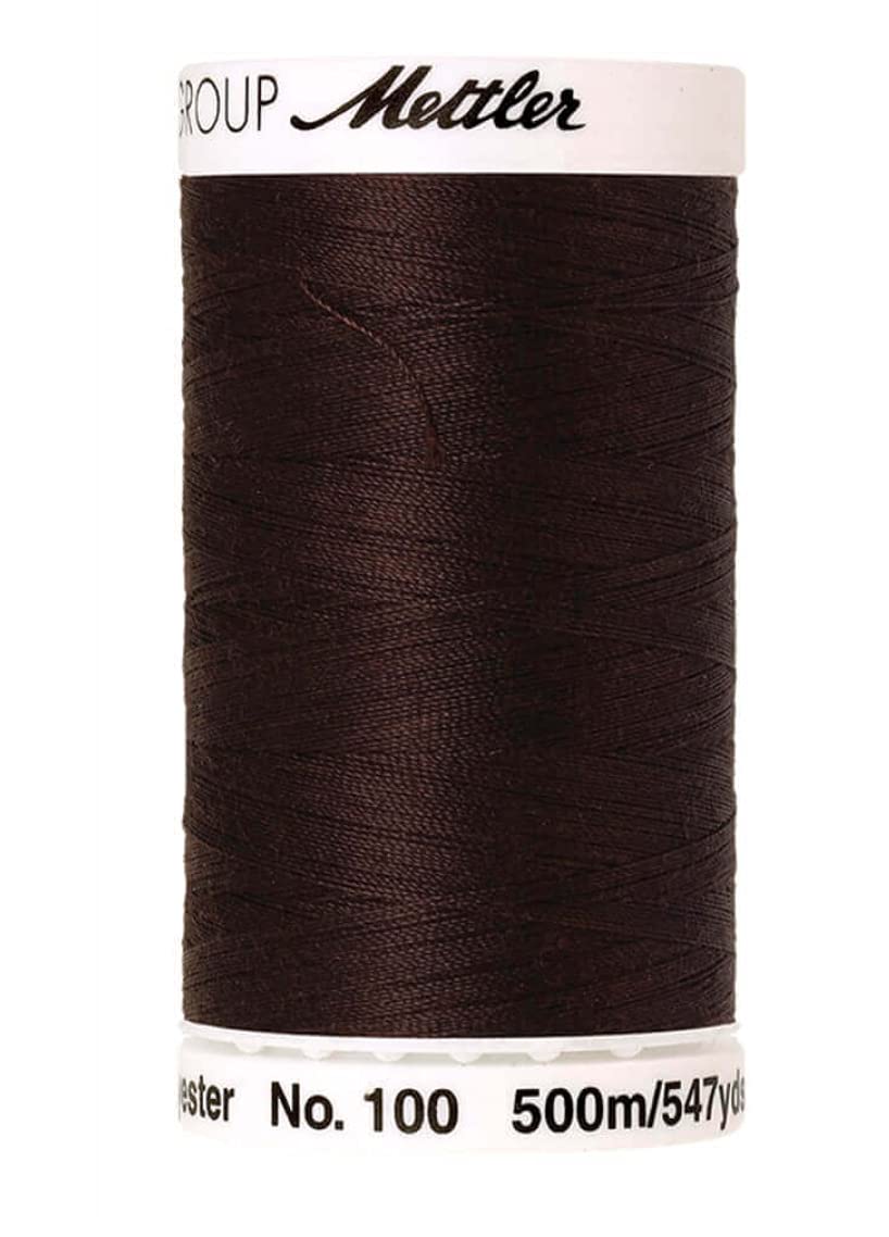 Fil à coudre marron 500 m Amann A1679 pour réparer et confectionner vos habits