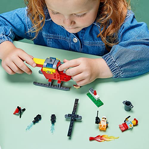 City Fire Helicopter 60318 Building Kit for Kids Aged 4+; Includes Firefighter and Vendor Minifigures with Accessories, Including Toy Walkie-Talkie, Bread and 2 Hotdog Elements (53 Pieces) - Lego - Immagine 2