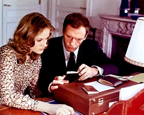 Neun im Fadenkreuz (Sans mobile apparent) /