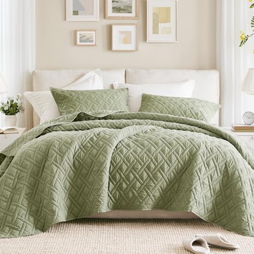 Comfort Spaces Queen Quilt Set Modern Reversible Diamond Coverlet Queen Bedding Set Cozy Quilted Winter Layer, All Season Lightweight Soft Queen Size Quilt, Kienna, Full/Queen Olive Green3 Piece