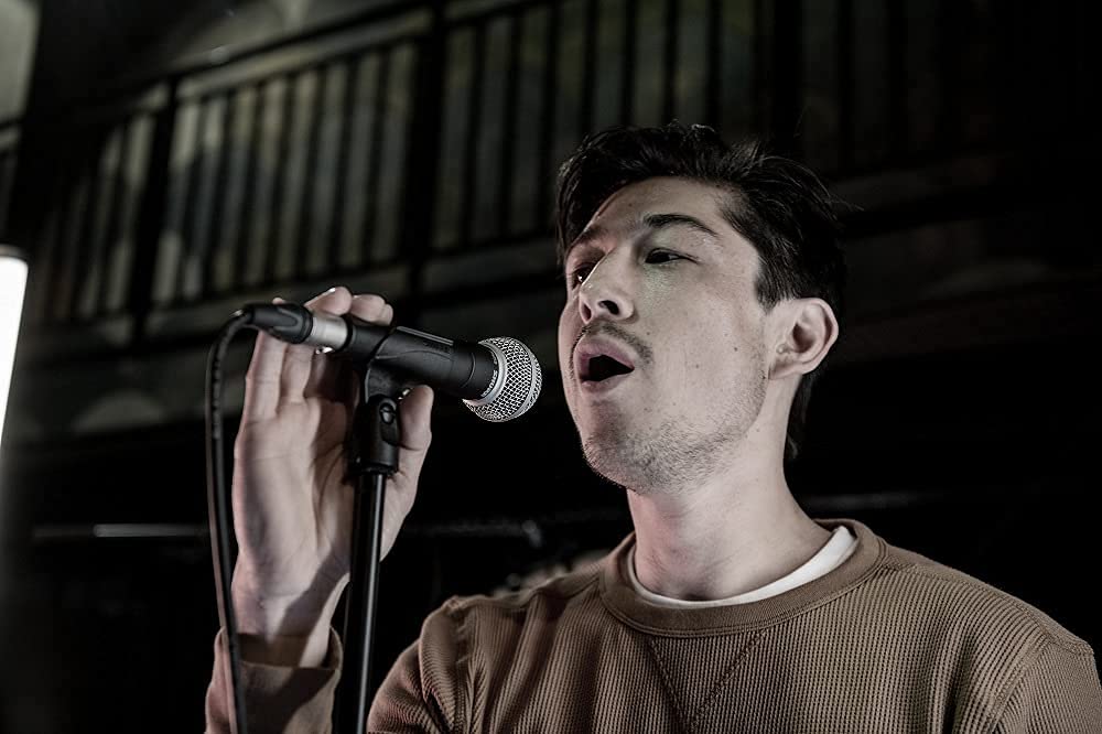 Shure SM58-LC Microfono dinamico per voce con pattern polare a cardioide per l'uso professionale in applicazioni vocali dal vivo, Nessun cavo incluso (SM58-LCE)