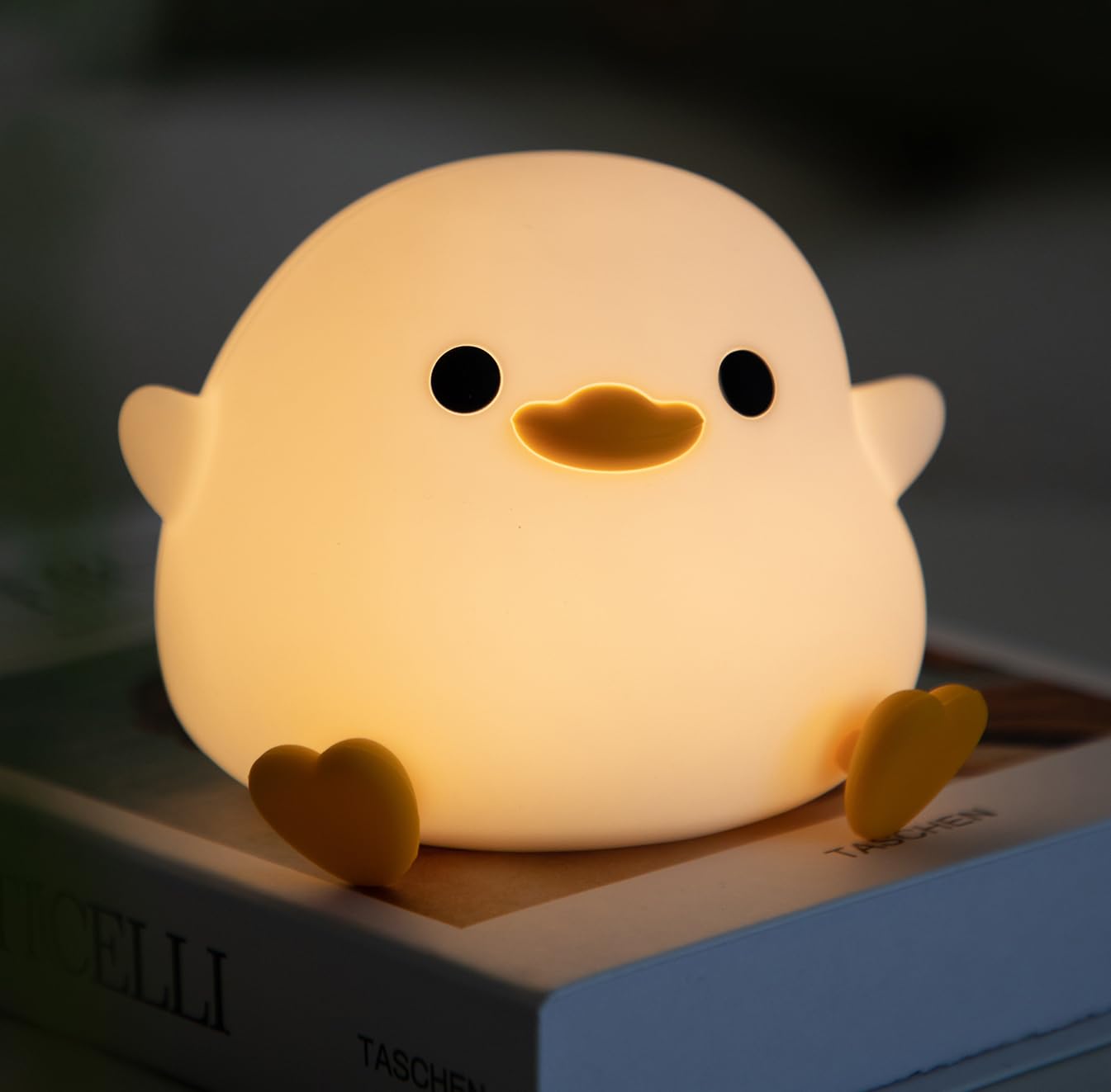 Add HAPPYBAG Cute Pea Duck Night Light, 2-Level Dimmable Silicone - Image 1