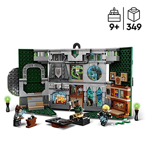 76410 Harry Potter Stendardo della Casa Serpeverde da Parete, Giocattolo Sala Comune del Castello di Hogwarts con Minifigure di Draco Malfoy, Giochi da Collezione e Viaggio per Bambini e Bambine - Lego - Immagine 1