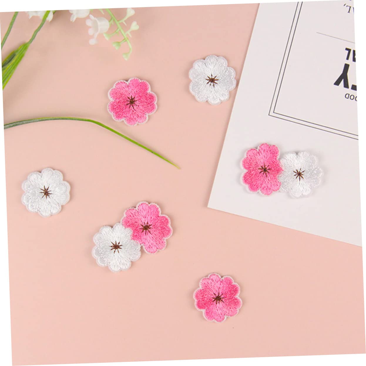 STOBOK 150piezas Parches Decorativos De Ropa De Cereza Parches De Hierro Compactos Para Abrigos y Gorras Accesorios De Costura Para Manualidades y Reparaciones