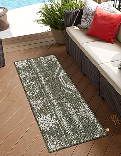 Rugs.com Outdoor Bohemian Collection Rug – 5 Ft Runner Green Flatweave Rug Perfect for Hallways, Entryways