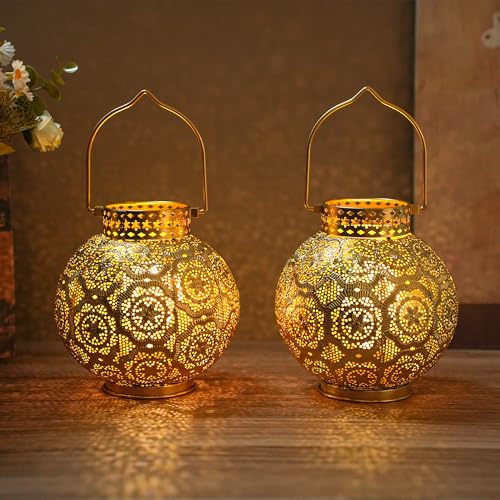 TRIROCKS Lot de 2 lampes de table en métal de style marocain - 18 cm de hauteur - Lanternes sans fil - Lanternes sans fil avec ampoule LED - Parfaites pour la...