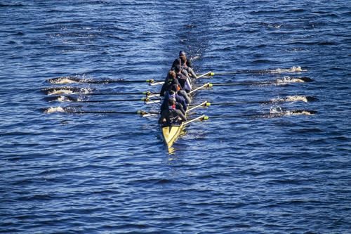 Brookline native leads Bucknell University's women's rowing at the Head of the Charles Podcast Por arte de portada
