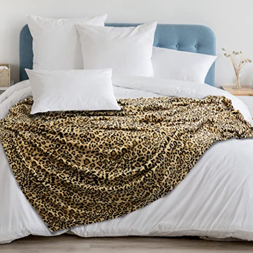 PAVILIA Cheetah Fleece Throw Blanket | Cheetah Leopard Animal Print Flannel Blanket for Twin Bed | Soft Velvet Lightweight Microfiber Blanket for Bed Couch Sofa | 60x80 Inches by PAVILIA - Used condition - Image 6