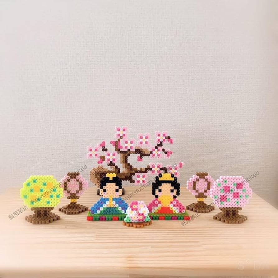 【ひな祭りビーズ】完成品 Amazon.co.jp: アイロンビーズ図案 完成品雛人形 お雛様 ビーズ