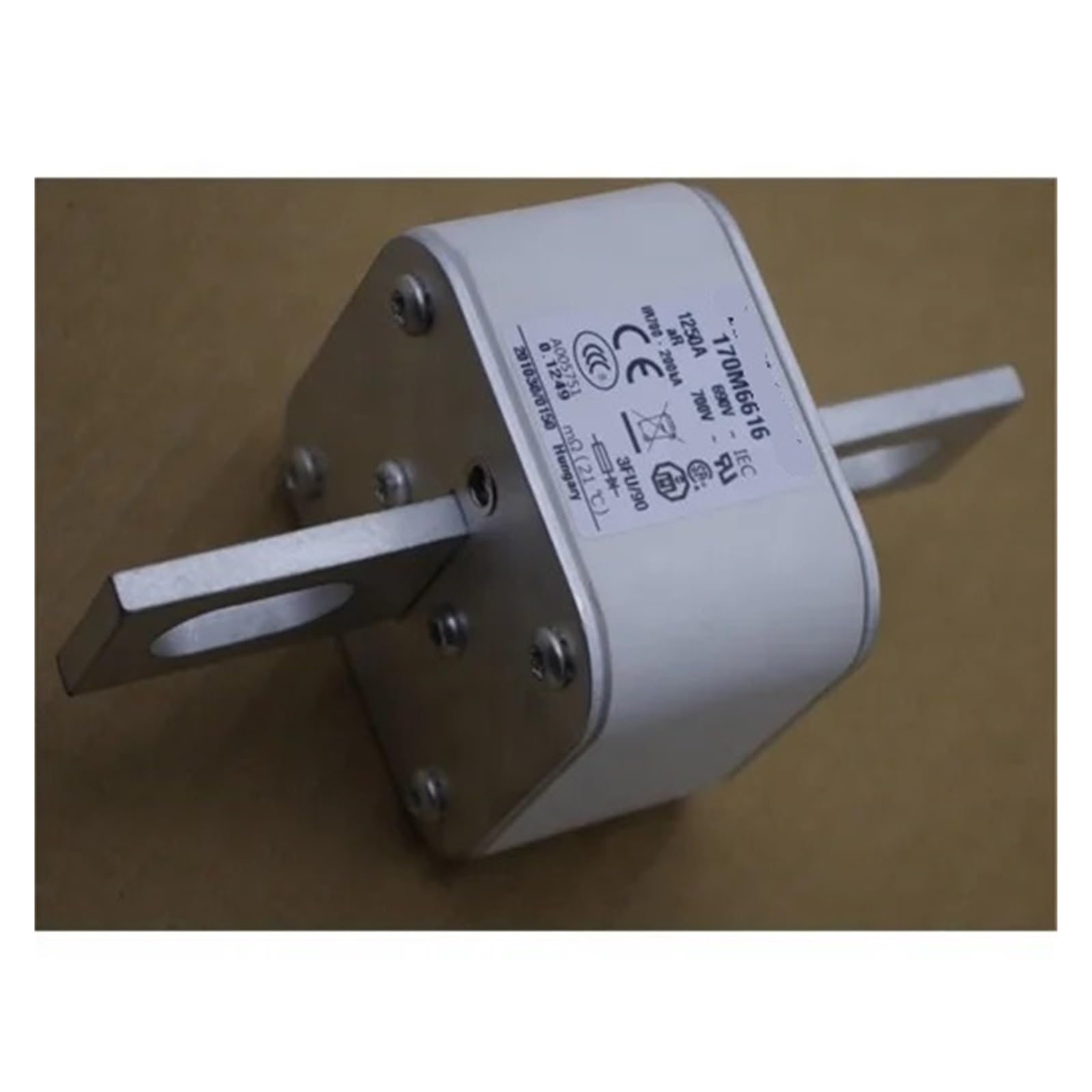 CLBSWYEJK 1250A 690V 170M6616 power fuse protector fuse ceramic fuse