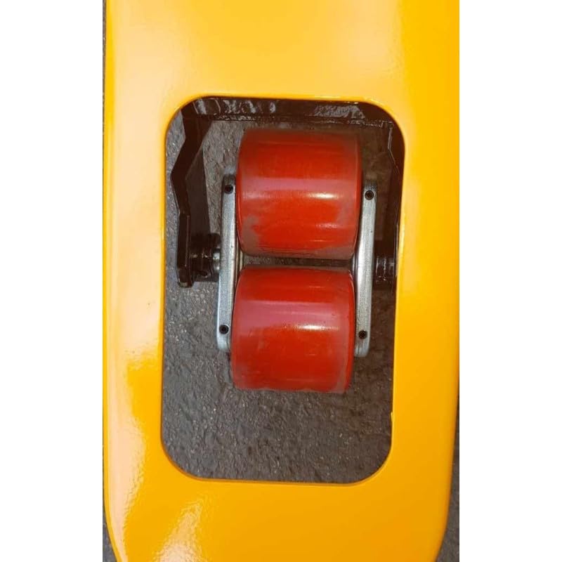 Transpaleta Manual 2500kg de Capacidad, Horquillas 1150x540mm, Ruedas y Rodillos Dobles de Poliuretano, Color Amarillo (se Entrega con timón desmontado)