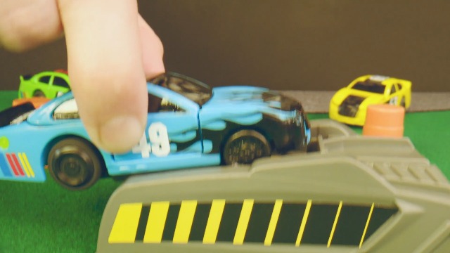 ナスカークラッシュサーキット NASCAR CRUSHCIRCUIT NASCAR Crash Circuit Ultimate Road Course Bundle with Huge