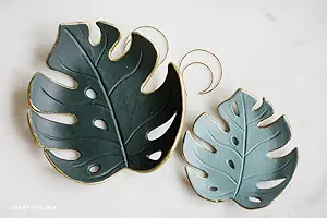 M Fabrics DIY Monstera Clay Plate Art Kit -Contents - 250 GMS Clay, Leaf Cutout, Paint, Brush, and Manual - for Kids, Adults, Home Decor, Jewellery Plate, DIY and Hooby Enthusiasts