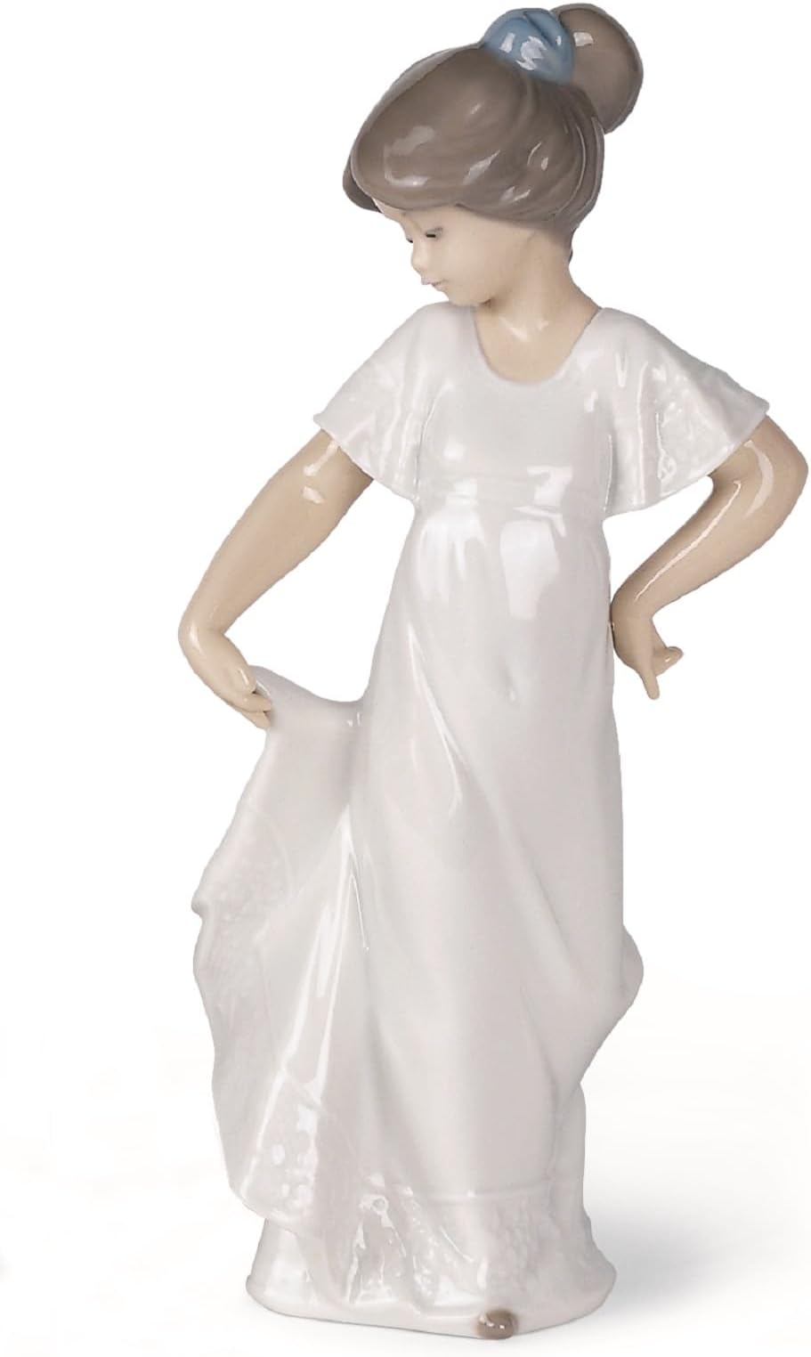 How Pretty!. Porcelain Girl Figure.