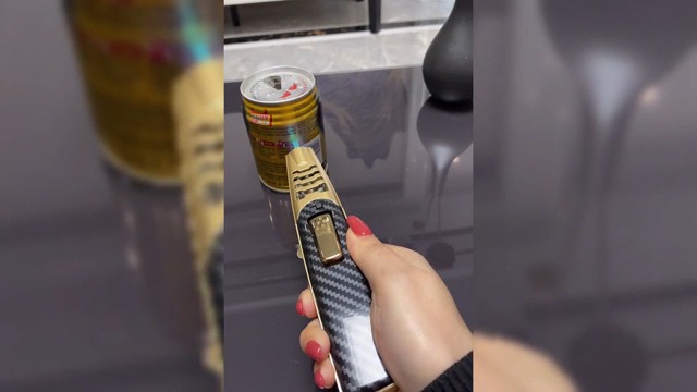 Encendedor de antorcha con llama ajustable y cortaviento miniatura 7