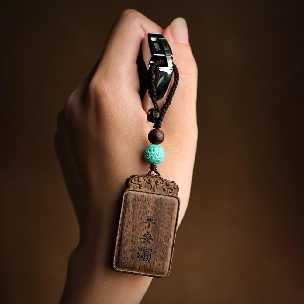 Llavero Brunei Agarwood hombres y mujeres pareja coche llavero colgante paz y problemas colgante mochila colgante Llaveros Para Llaves De Coche
