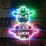 ADVPRO Señal LED RGB Dynamic Glam personalizada con nombre de vaca – Forma de corte a borde – Decoración 3D inteligente – Señalización multicolor – st06s44-fnd-p0011-tm