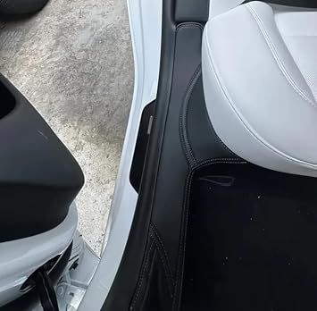 Tesla Model Y ile Uyumlu Ön+Arka Kapı Eşik Tekmelikleri | Juniper Uyumlu Değildir