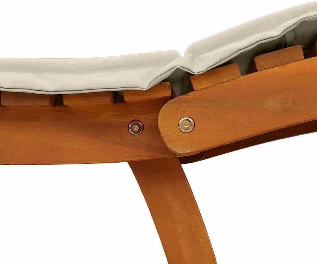 A vidaXL acacia wood sun lounger with cream cushions, viewకొంచెం భిన్నమైన కోణం నుండి ed.