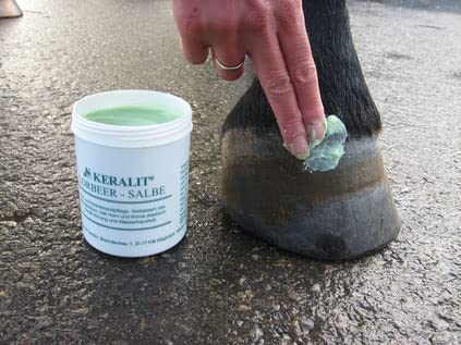 Foto von Keralit Hufpflegesalbe - Doppelpack - 2 x 300 ml Dose für Pferd, Unisex, Tier, Hufpflege, Salbe, 453,592 Gramm