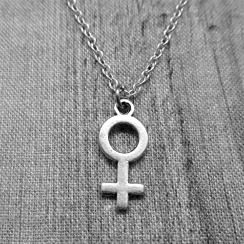 Collier croix baroque nostalgie des années 1980 et poésie florale bohème - 2