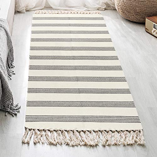 KIMODE Teppich Läufer im Boho-Stil, gestreift, 60 x 120 cm, Baumwolle, gewebt, Kleiner Verkehrsbereich, waschbar, Fransenquasten für Badezimmer, Küche, Schlafzimmer, Wäschetür, Weiß Cover