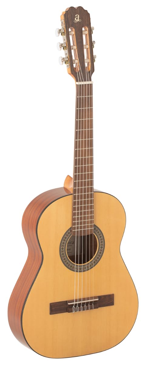 Guitarra de concierto en tamaño 3/4 Admira Infanta