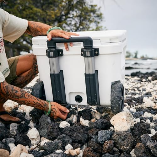 Image of YETI Roadie 32 Wheeled Cooler