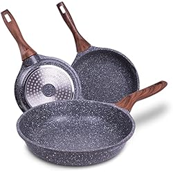 Oferta Sartenes Titanio La Moustache - Juego de 3 Sartenes de 20/24/28 cm Antiadherentes, Aluminio Fundido con Revestimiento de Titanio para Todo Tipo de Cocinas, Sin PFOA, Mangos Antiquemadura (Amalfi)