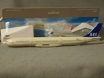 Amazon.co.jp: 1/250 Airbus A340-300 SAS Scandinavian