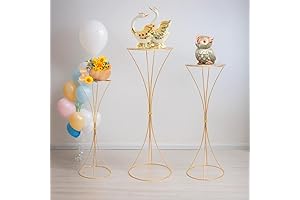 Mesa para decoración de fiesta con pedestales de metal dorado con reloj de arena