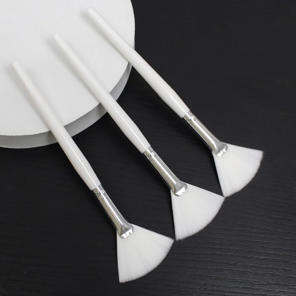 15 Pcs Fan Brushes Plastic Mask Brushes Soft Facial Applicator Brushes Highlighting Blush Brush White Cosmetic Brushes Makeup Skincare Tools for Mud Cream