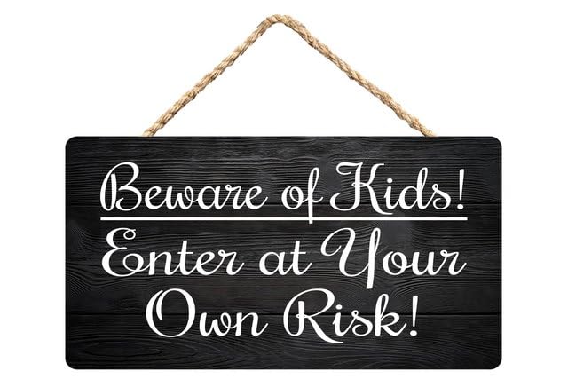 Front Door Home Signs - Beware Of Kids Enter At Your Own Risk - Rustic Wooden Hanging Sign Farmhouse Door Decor For Home Porch Decor Entryway 12X6