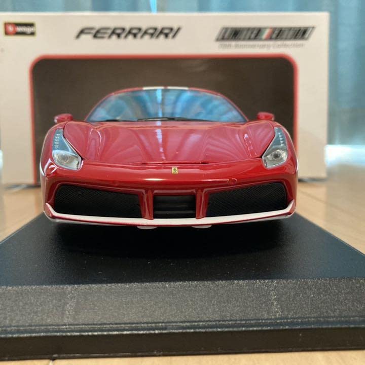 Amazon | Bburago 118 FERRARI 488 GTB 70周年記念限定版 ミニカー