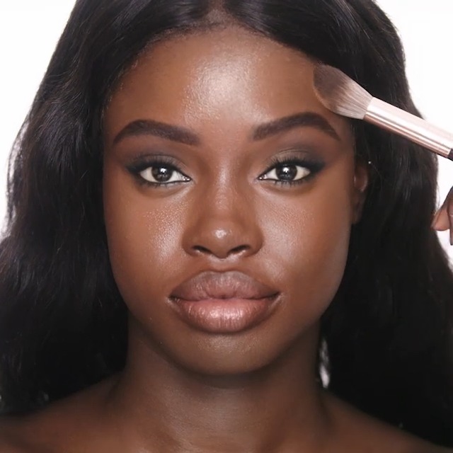 Image of Charlotte Tilbury Airbrush Flawless Finish Setting Powder - Pore-Blurring Pressed Powder for Face Makeup to Minimize Shine with a Soft-Focus Finish