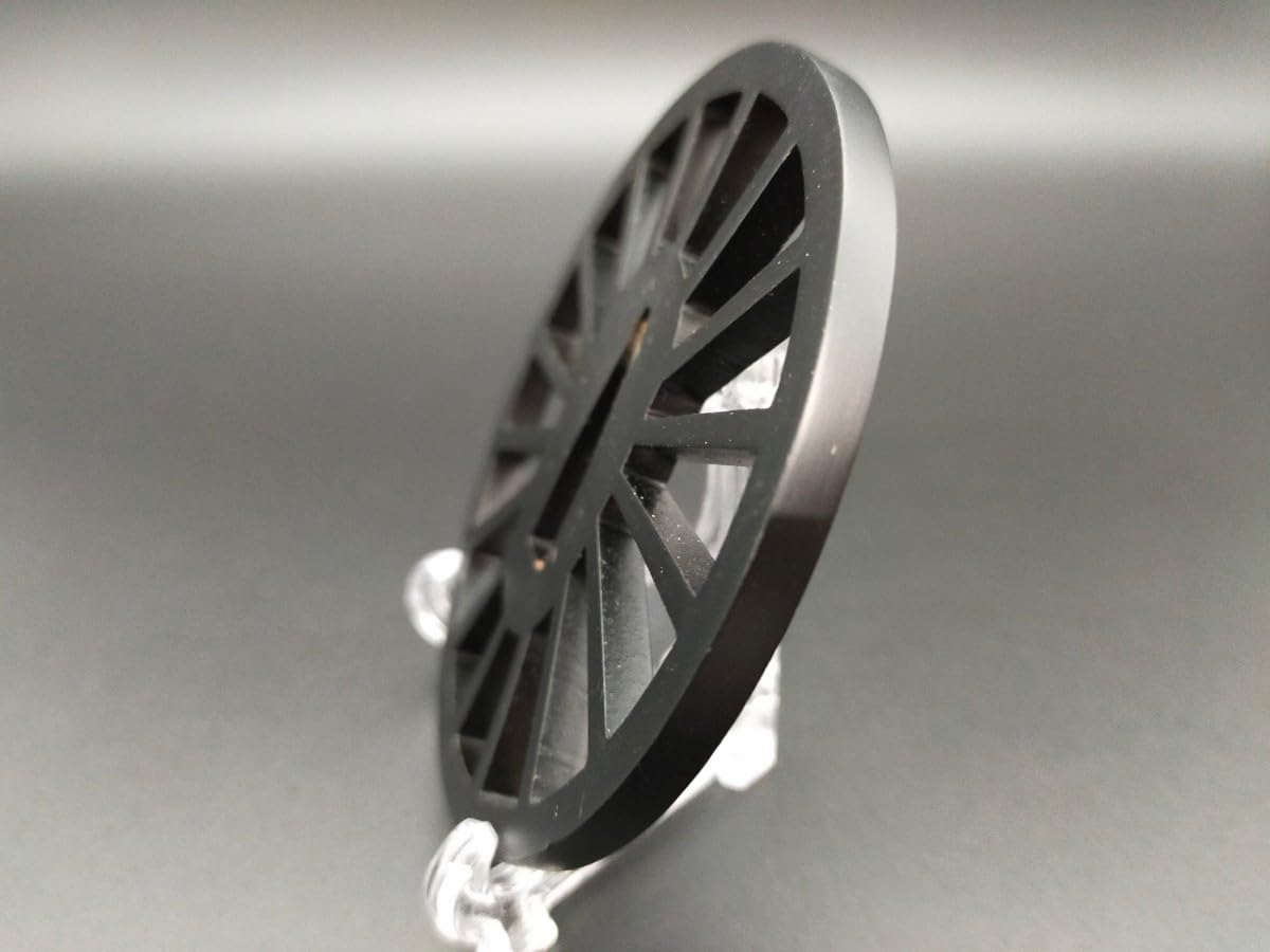 日本刀 鍔(つば) Amazon.co.jp: A07 刀鍔 日輪の図 鉄地 透かし 日本刀装具 鍔 厚さ5MM