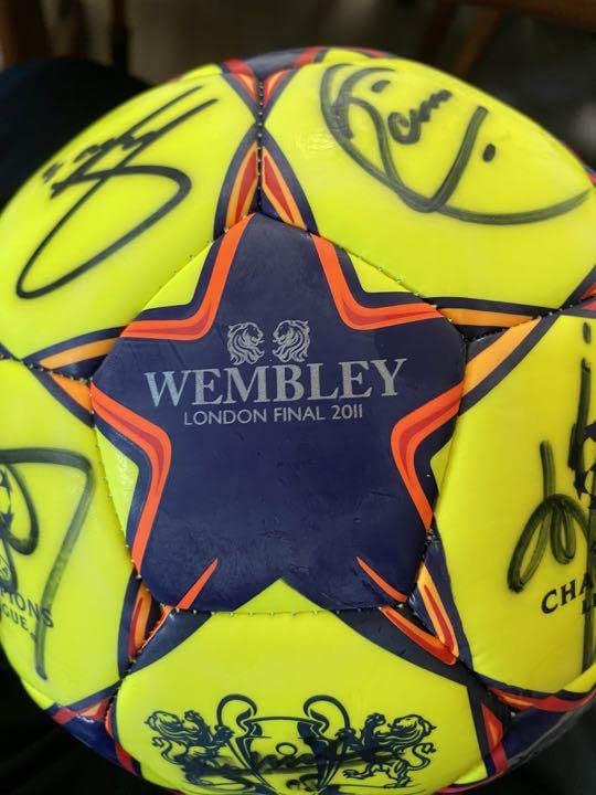 FCバルセロナ サイン メッシ イニエスタ ビジャ プジョル Amazon.co.jp