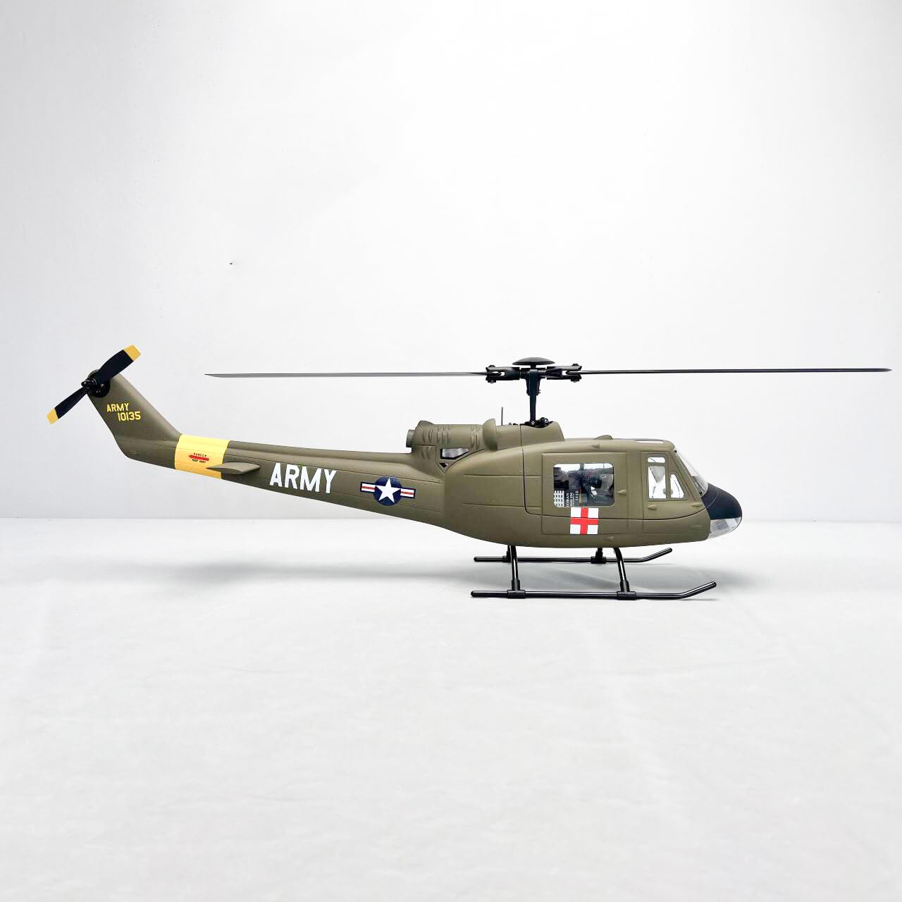 Amazon.com: Roban RTF 450 Size UH-1D Army Green RC Helicopter X1