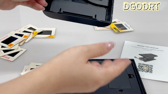 Scanner Per Pellicole Mobile - Digitalizza Negativi 35mm E Diapositive Con Smartphone | Design Pieghevole E Retroilluminazione LED