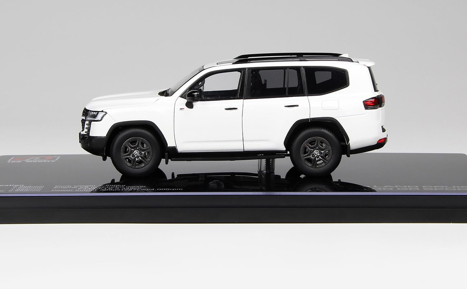 LCD43011-WH - Toyot. Land Cruiser 300-GR Sport White - Scala 1/43 - modellino Auto