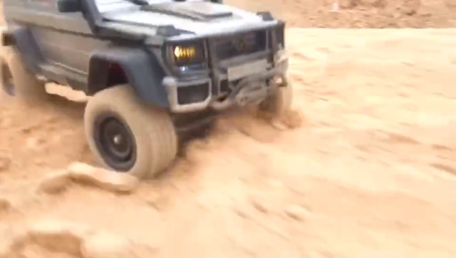 Amazon.co.jp: MN MODEL 1:12 DEFENDER 90 MN-99S V2 ランドローバー