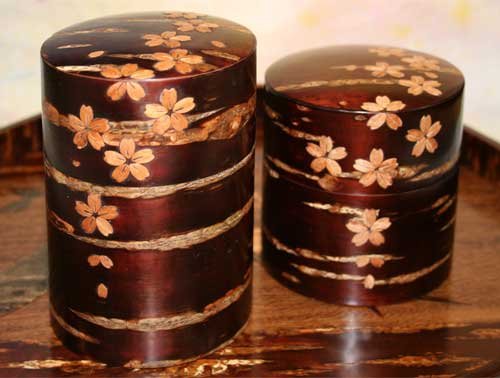 Amazon｜角館桜皮細工・桜皮総皮作り茶筒（中）｜茶筒