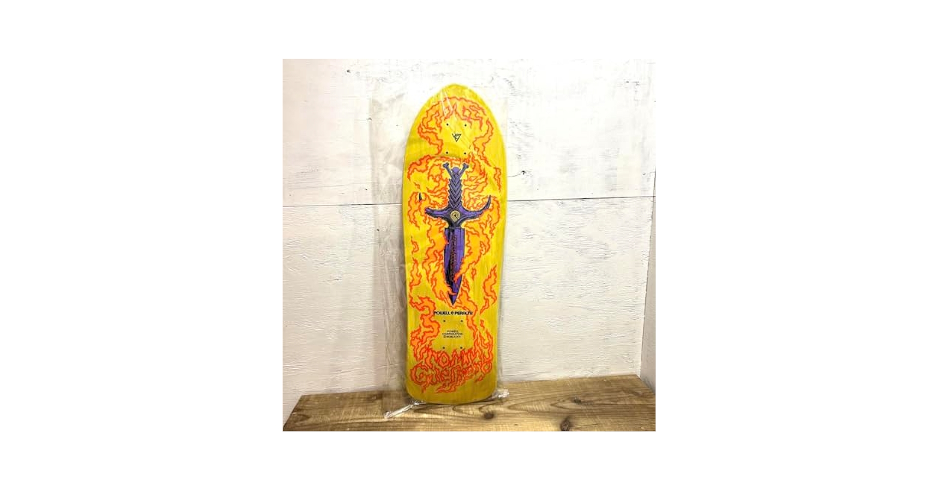 新品 9.75 海外正規品POWELL  GUERRERO 限定モデル Amazon.co.jp: 9.75 海外POWELL TOMMY GUERRERO 限定モデル