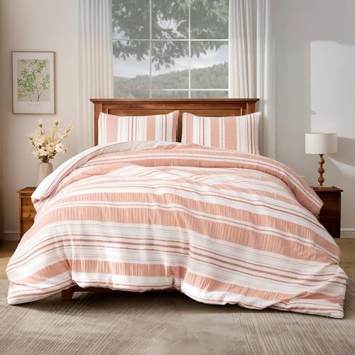 Amazon Basics Comforter Set, 3-Piece Jacquard Microfiber Comforter and 2 Pillow Shams, All-Season Bedding, Queen, Pink Striped